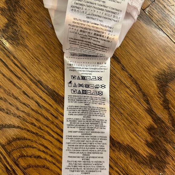 Women’s Guess White Bodysuit. - Picture 8 of 13